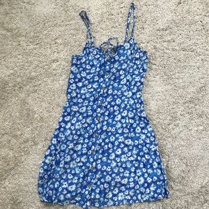 Women’s floral strappy dress